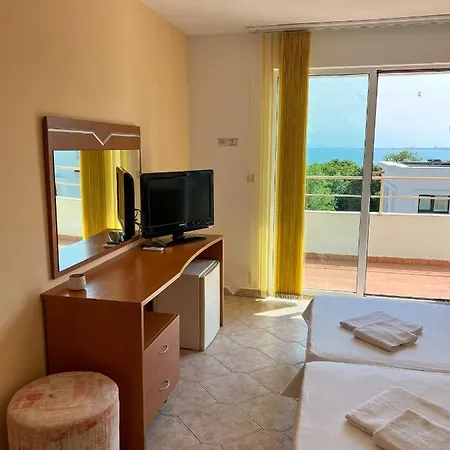 кристал Hotell