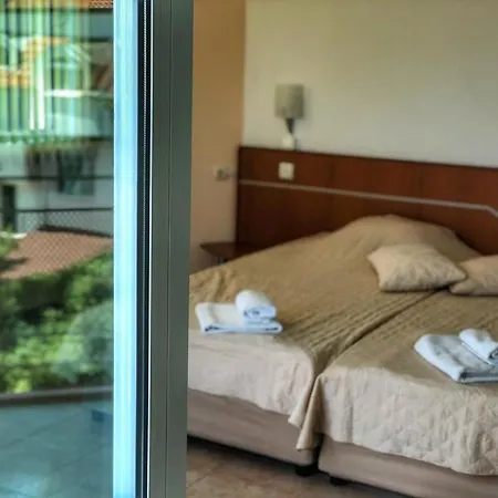 кристал Hotel 3*