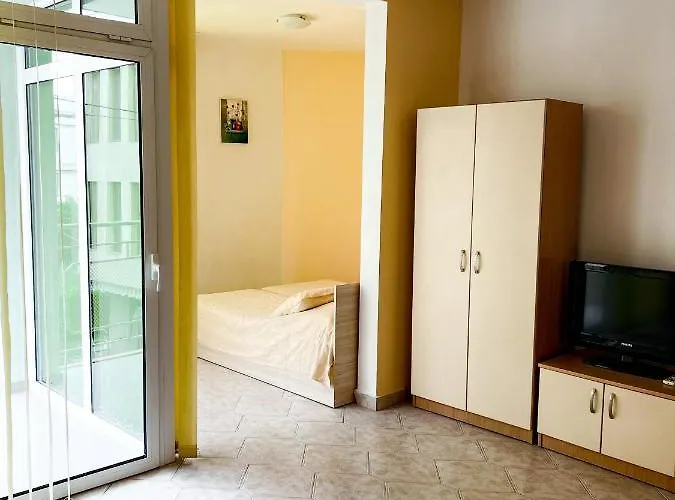 кристал מלון