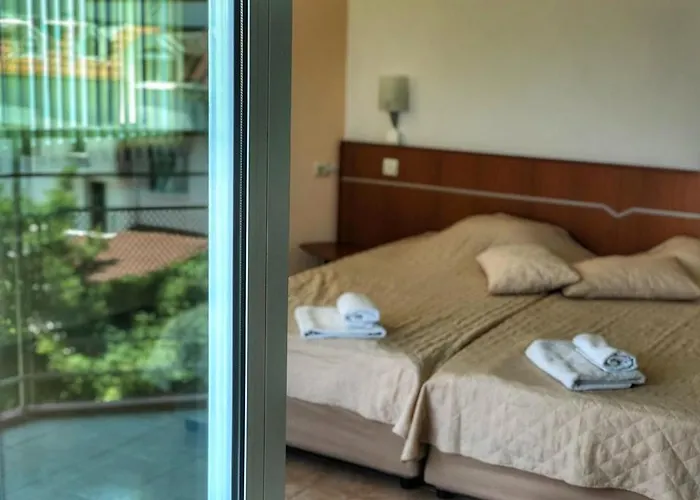 кристал מלון 3*